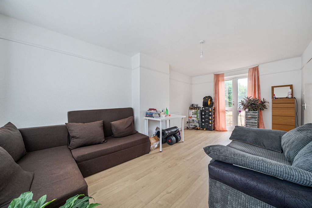 Property photo 2 of 18 20-6A9Ac75Fd42ee-...