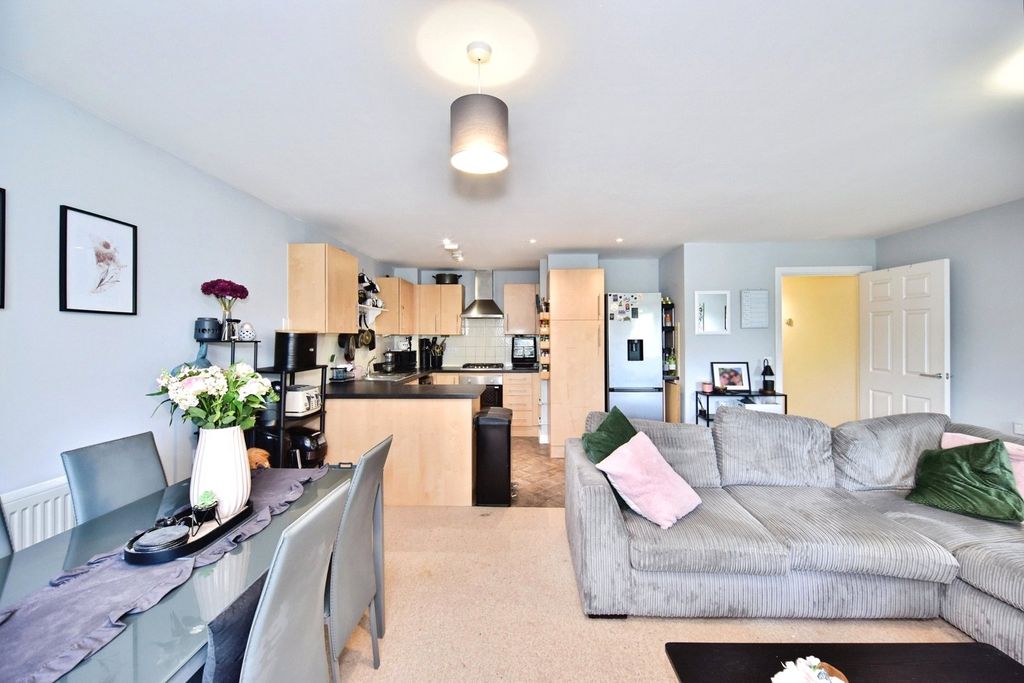 Property photo 2 of 14 Pbox-Img.Jpg