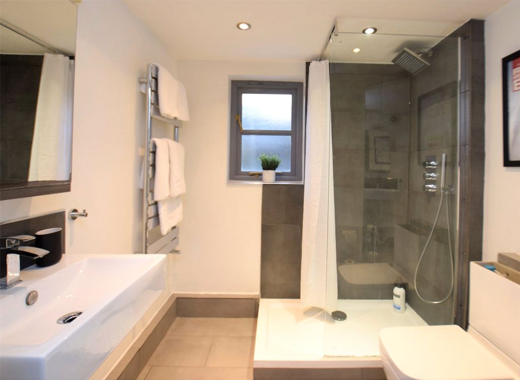 Property photo 3 of 7 Shower Room