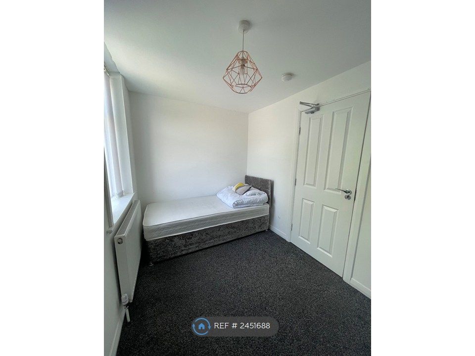 Property photo 1 of 10 Room 1