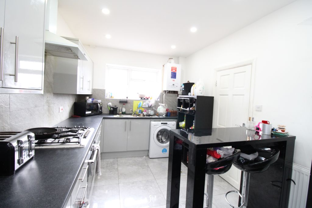 Property photo 2 of 11 Img_5534