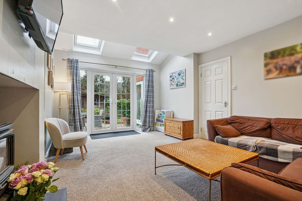 Property photo 3 of 24