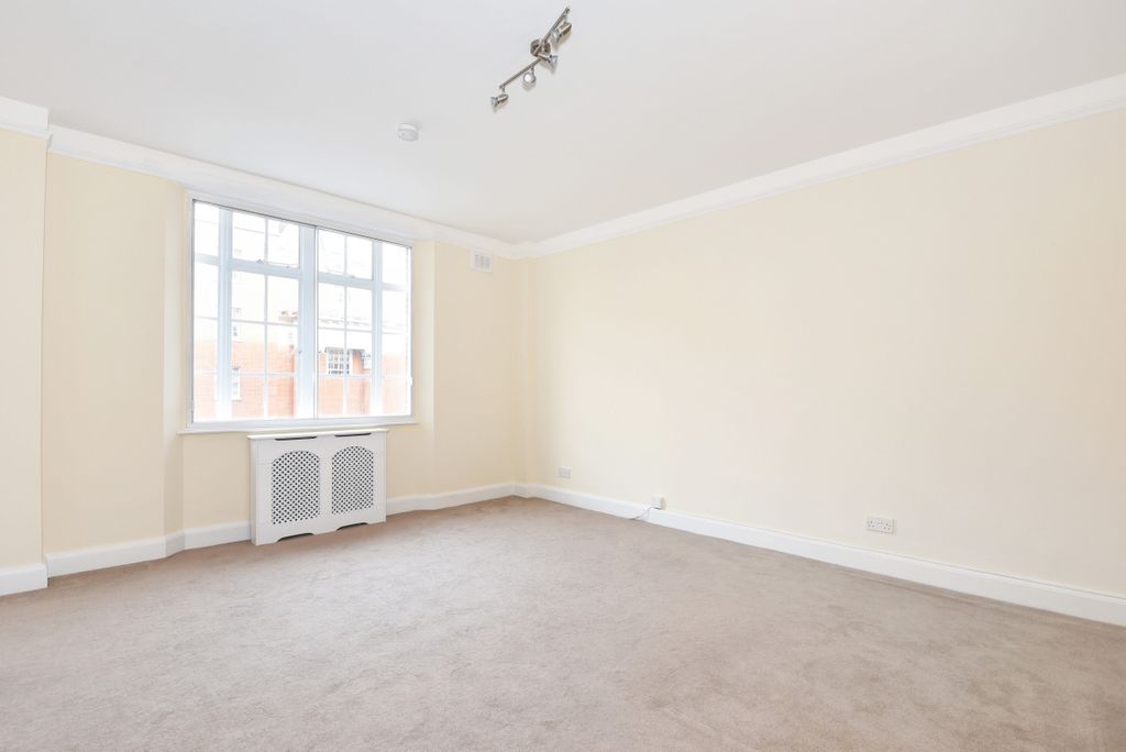 Property photo 3 of 6 Rec 1