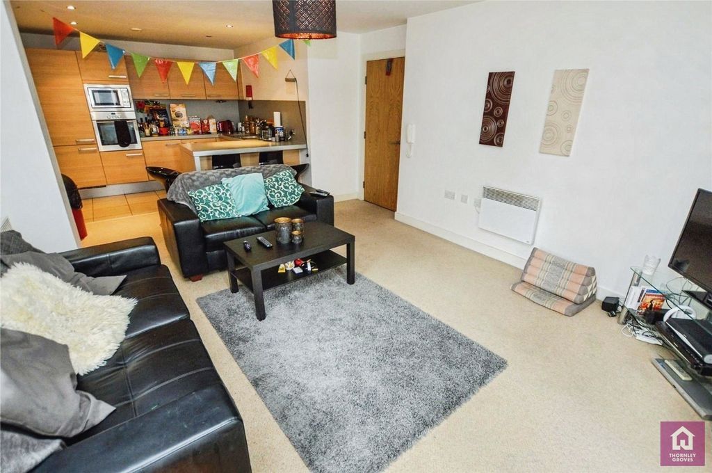 Property photo 2 of 11 Pbox-Img.Jpg