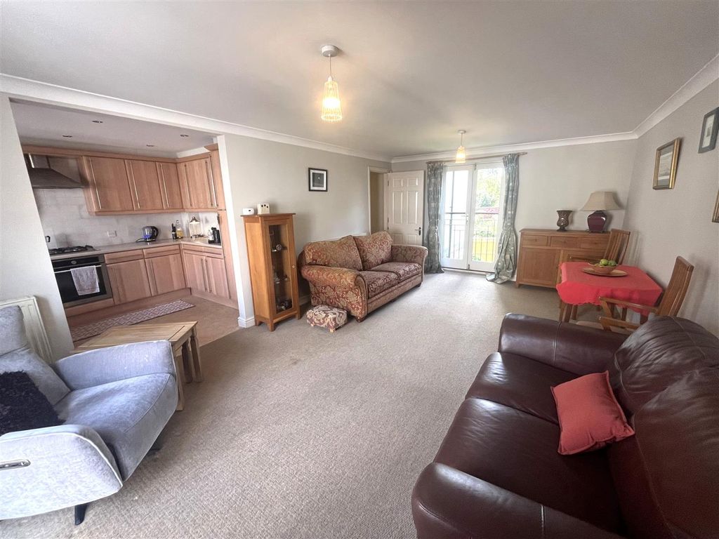 Property photo 1 of 9 Sitting Room