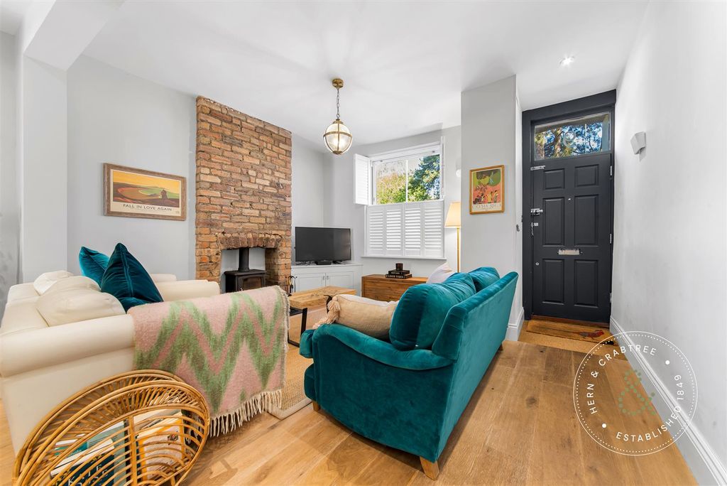 Property photo 2 of 38 Penhill-Road-16.Jpg