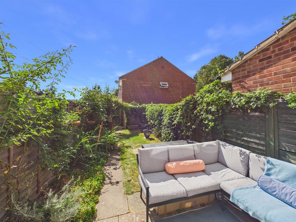 Property photo 3 of 14 Cam02435G0-Pr0365-Still014.Jpg