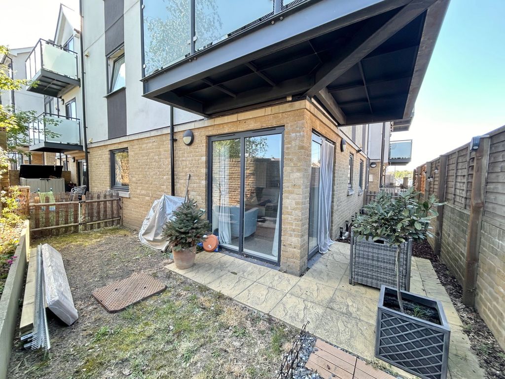 Property photo 2 of 14