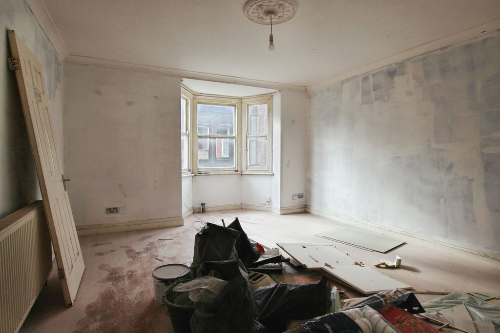 Property photo 2 of 17 Photo