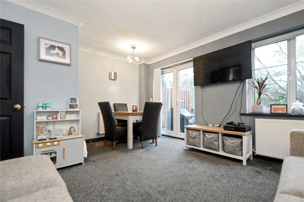 Property photo 3 of 18 Picture No. 12