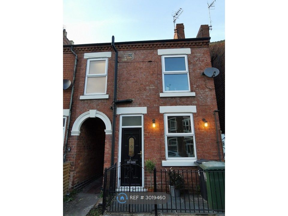 Property photo 3 of 12