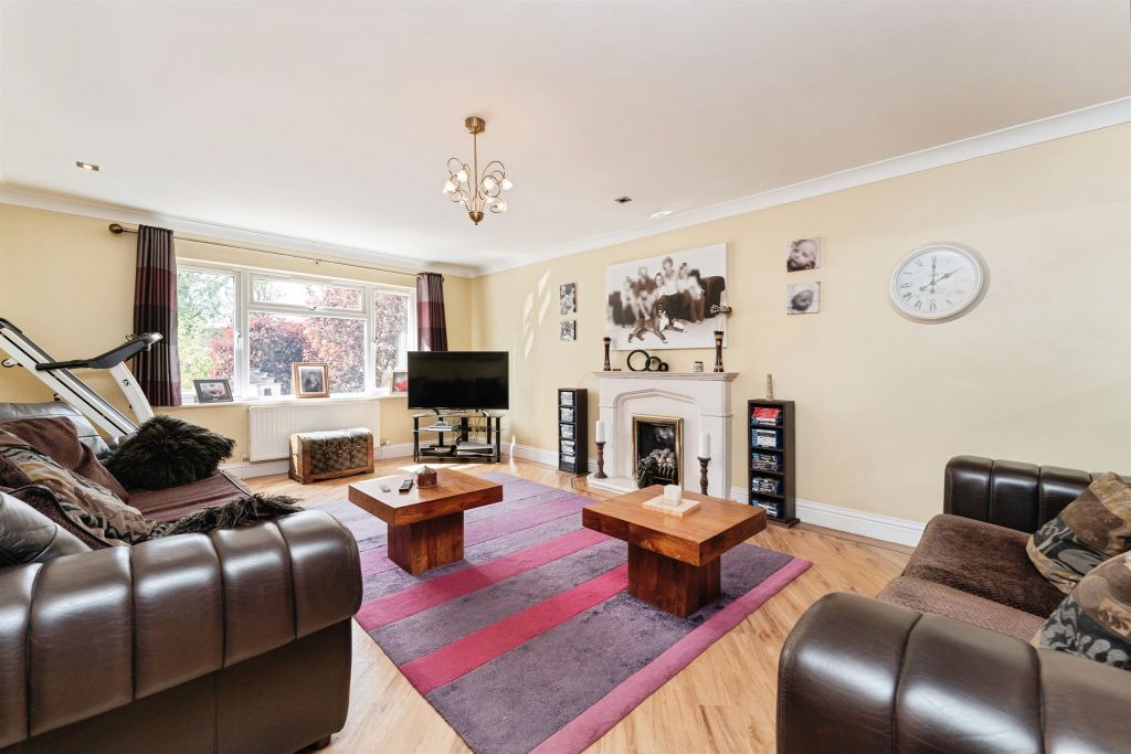 Property photo 2 of 21