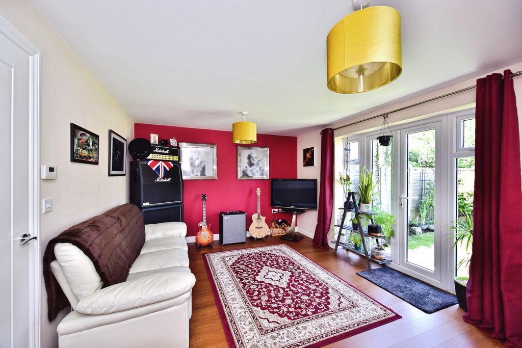 Property photo 2 of 20 Fbb_0920