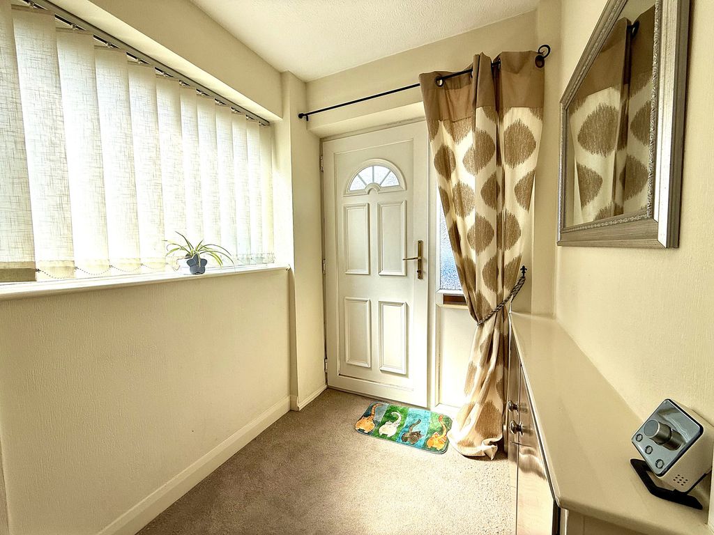 Property photo 2 of 29