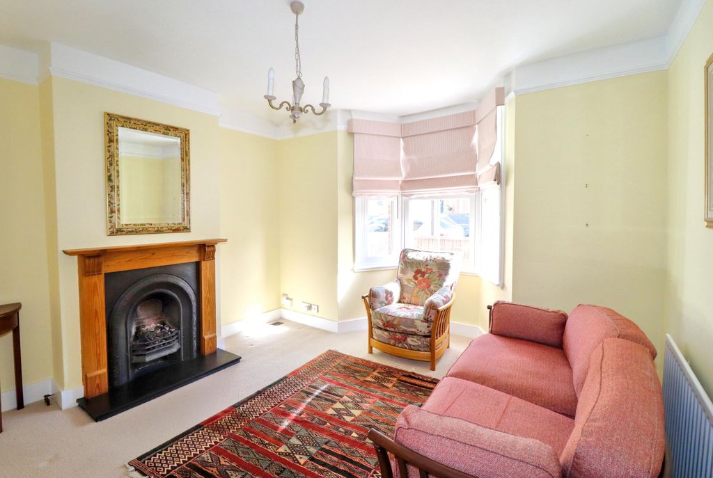 Property photo 2 of 9