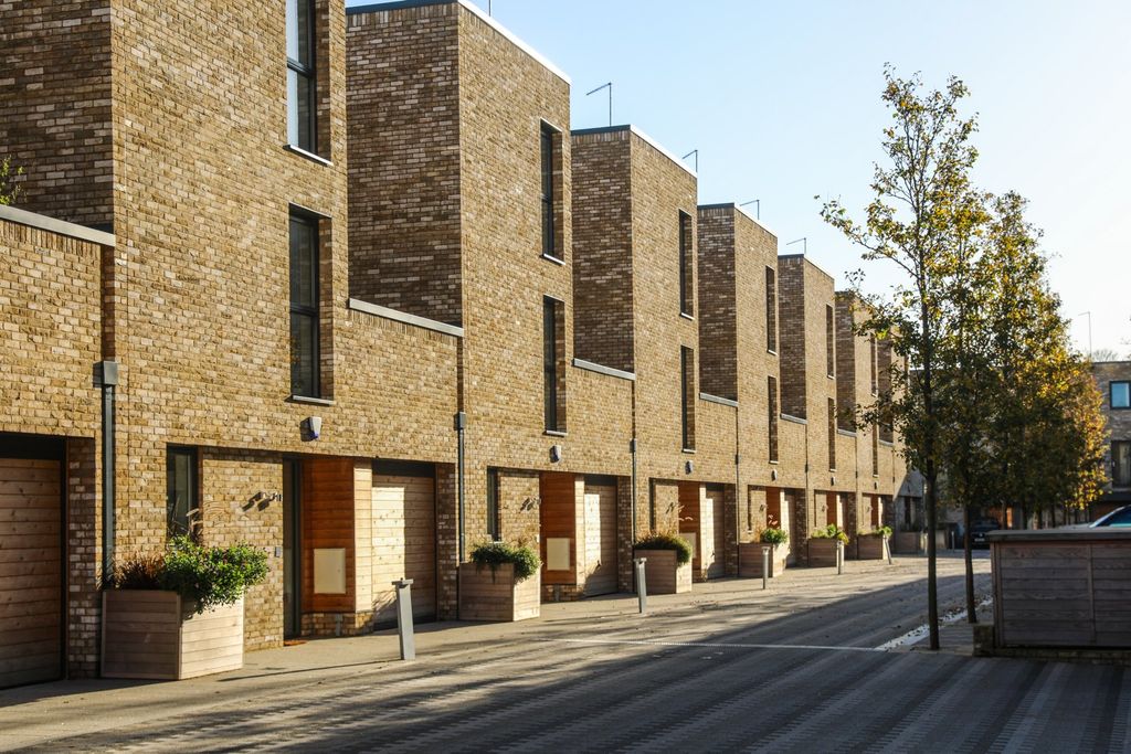 Property photo 3 of 12