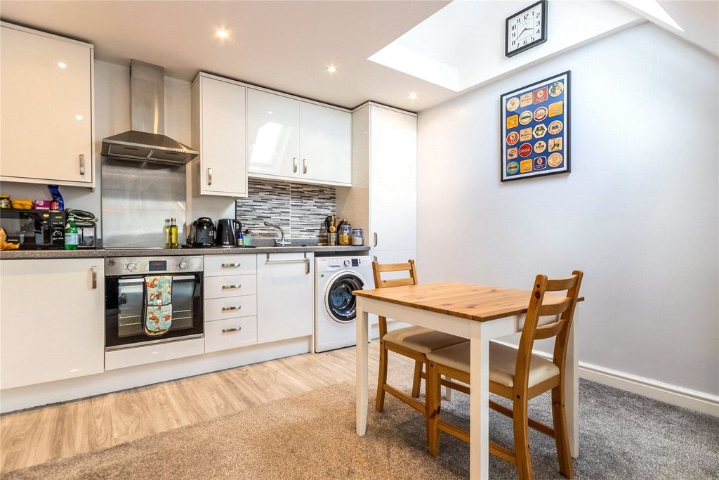 Property photo 3 of 11 Picture No. 06