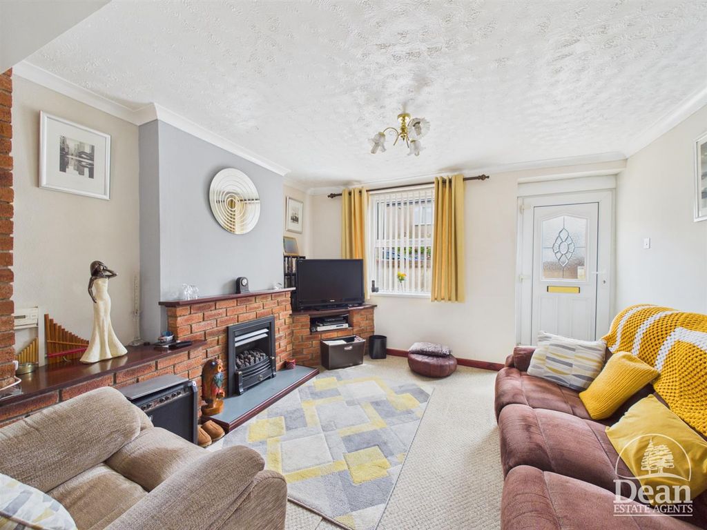Property photo 2 of 18