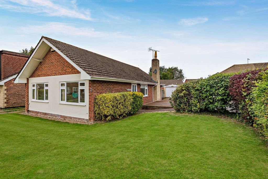 Property photo 1 of 19 Front