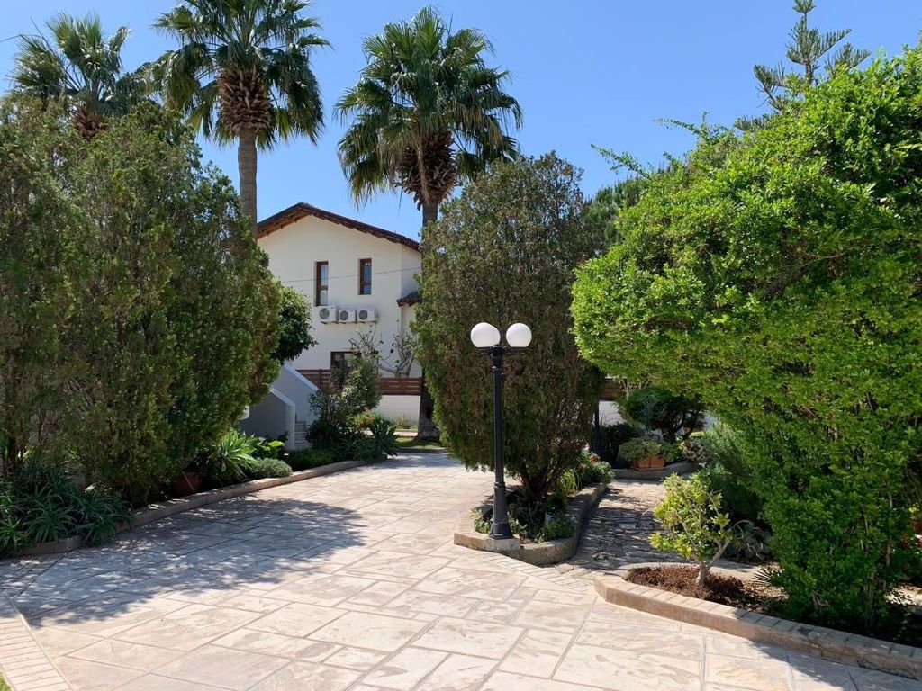 Property photo 1 of 49