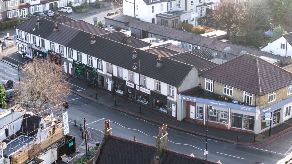 Property photo 2 of 6