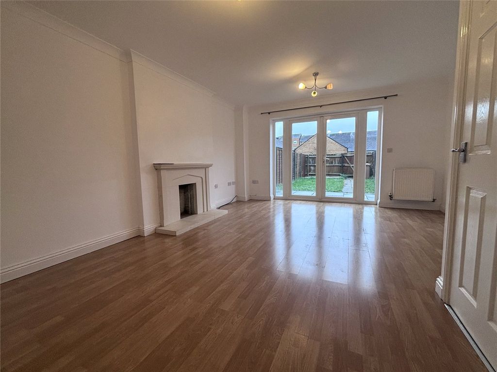 Property photo 2 of 14 Picture No. 17