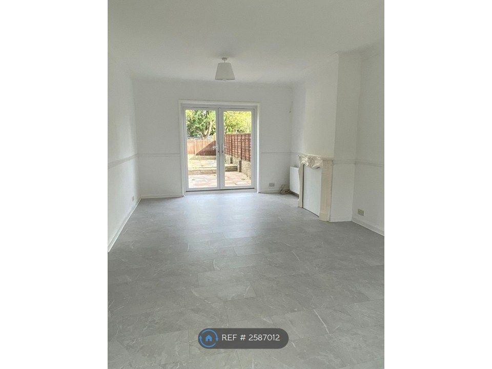 Property photo 2 of 11 Open Plan Living &amp; Dining Area