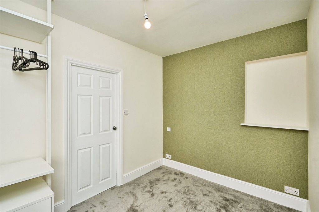 Property photo 3 of 10 Picture No. 05