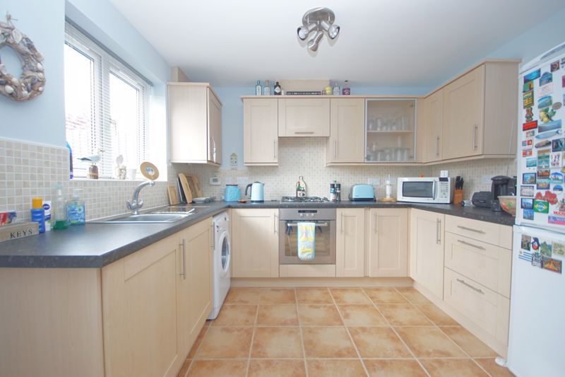 Property photo 2 of 16 Kitchen