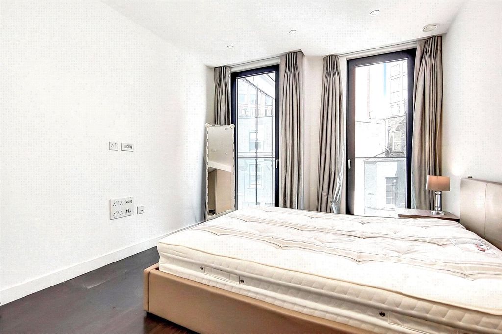 Property photo 3 of 11 Picture No. 02