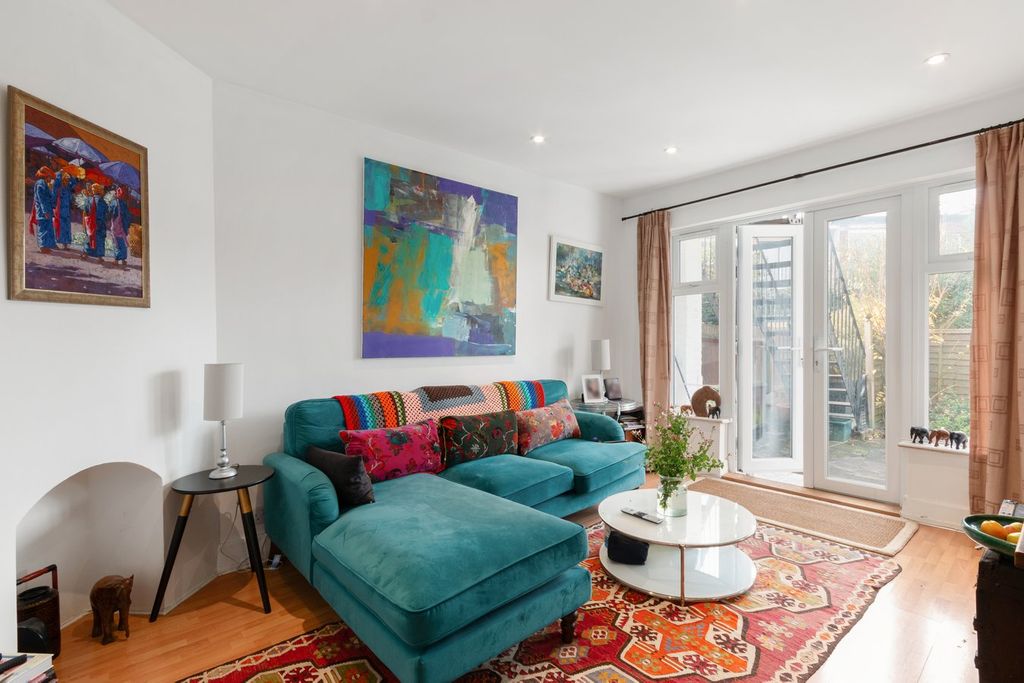 Property photo 1 of 9