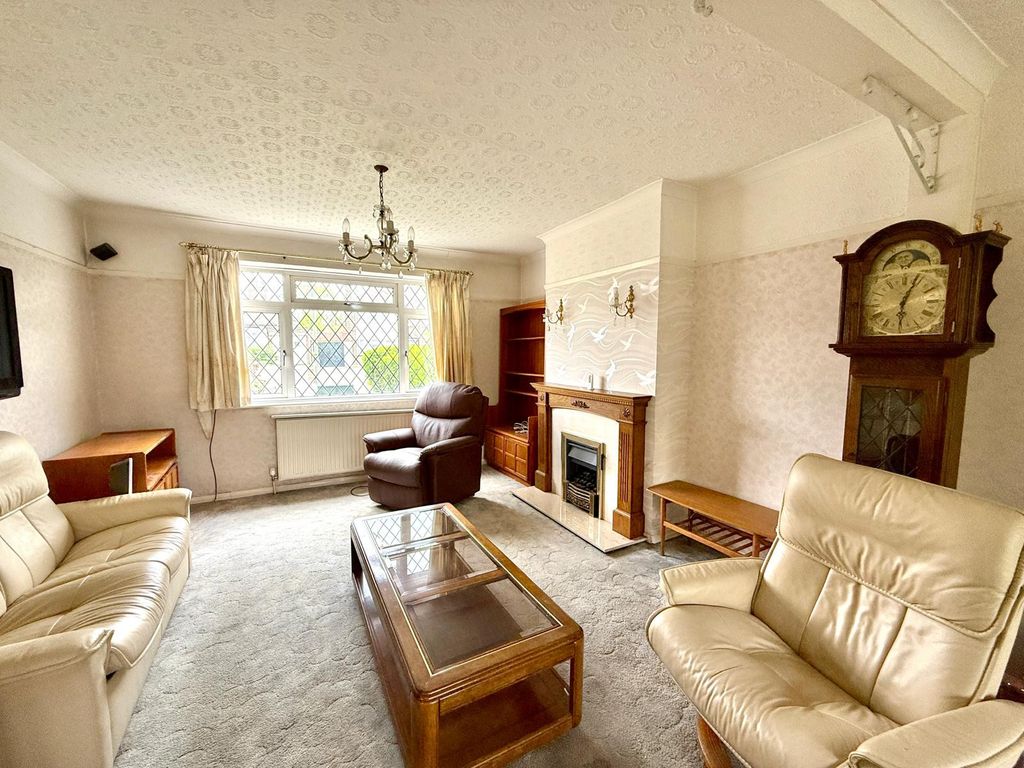 Property photo 2 of 14