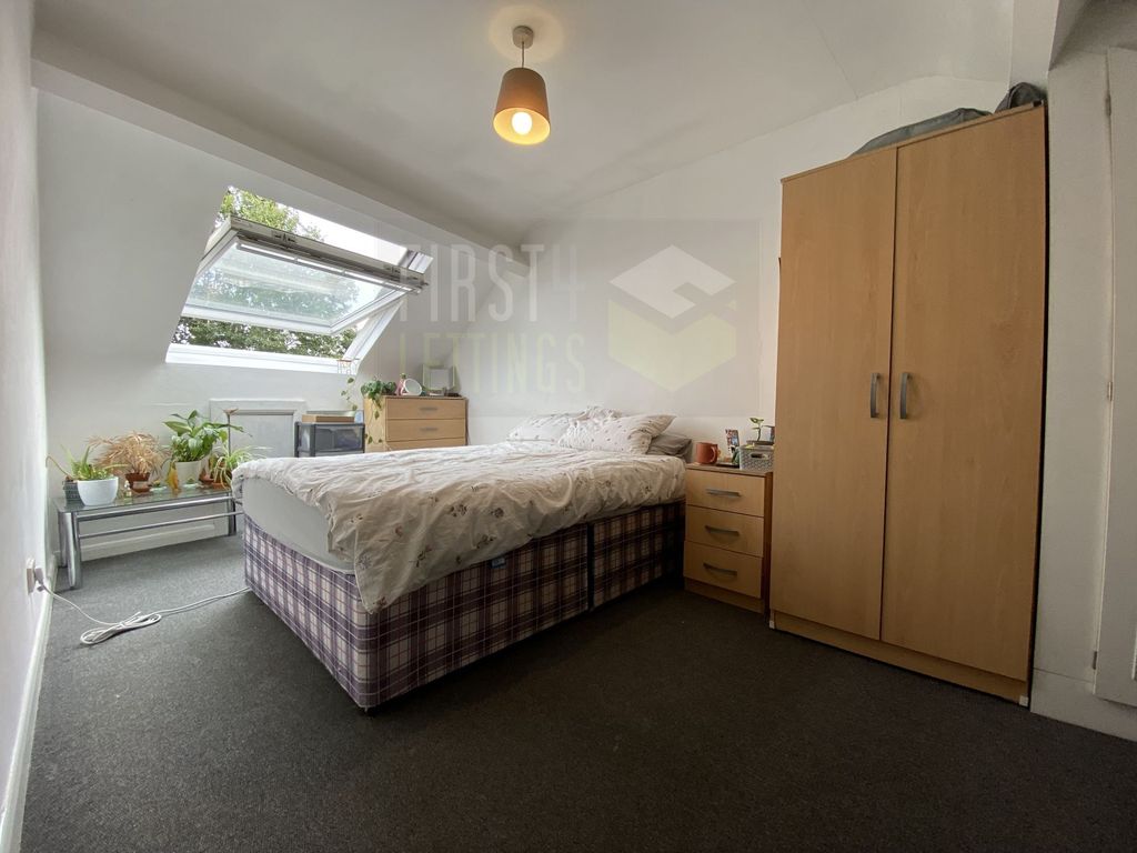 Property photo 1 of 10 Photo 2