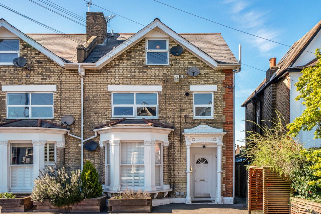 Property photo 3 of 19 Picture No. 04