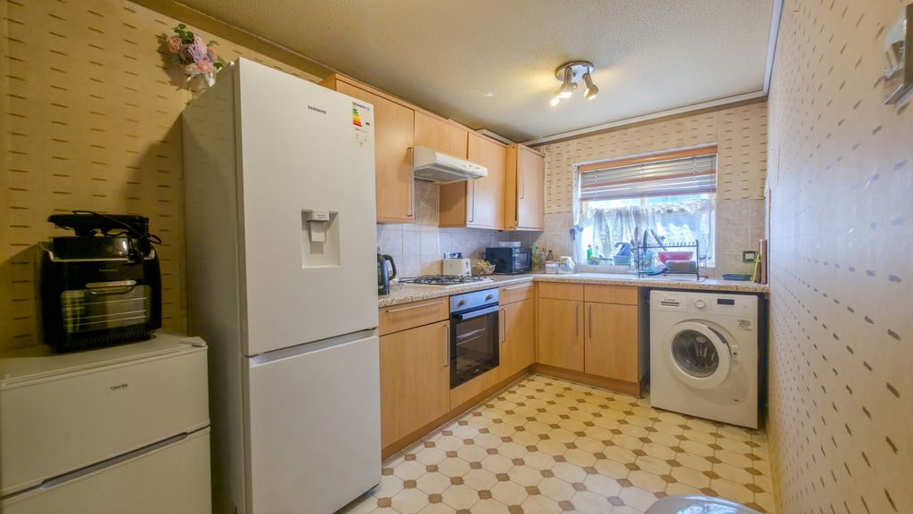 Property photo 2 of 27 20260422_124143