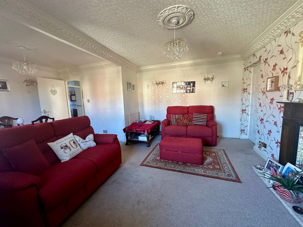 Property photo 2 of 8 Living/Dining Room