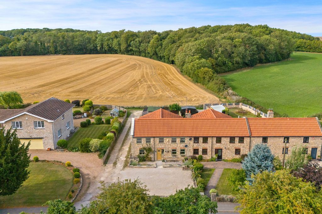 Property photo 1 of 29