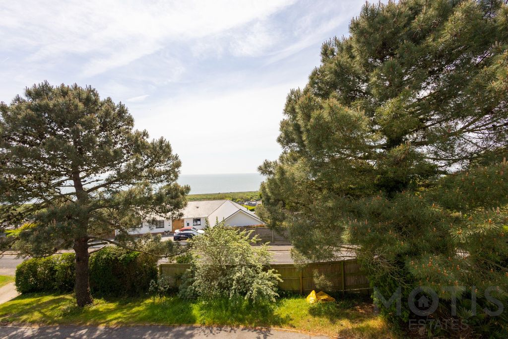 Property photo 2 of 18 Photo 1