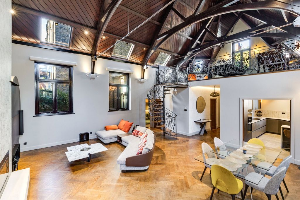 Property photo 3 of 23 Picture No. 20