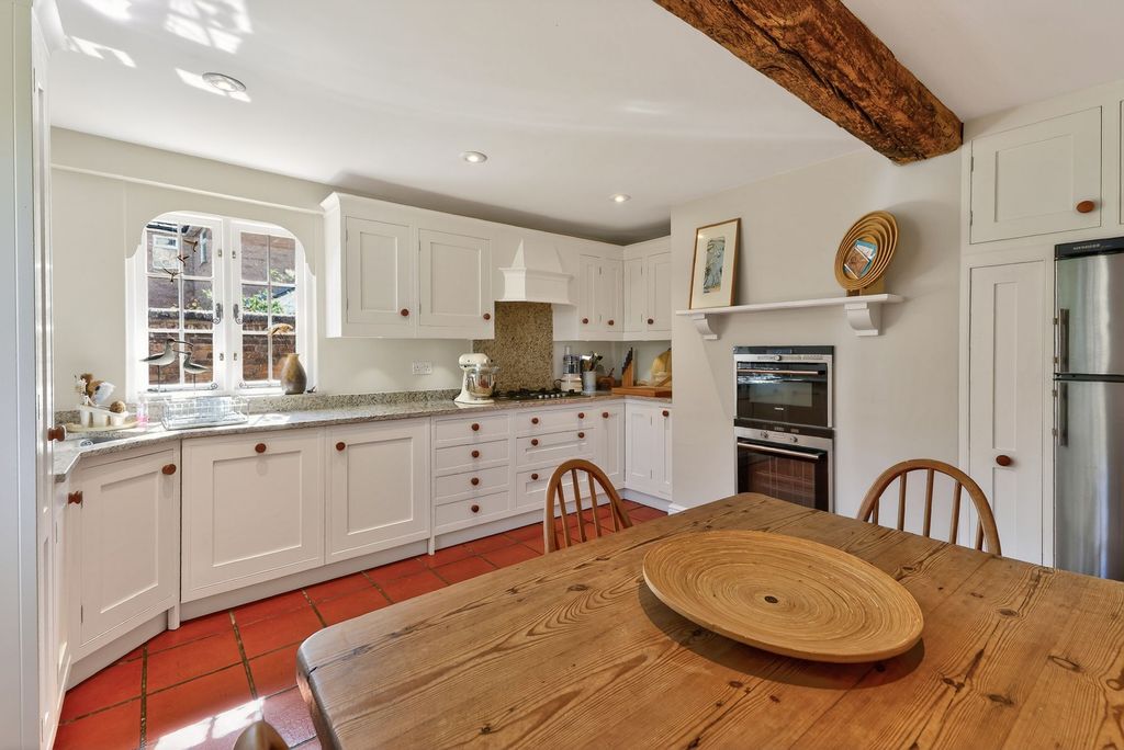 Property photo 3 of 48