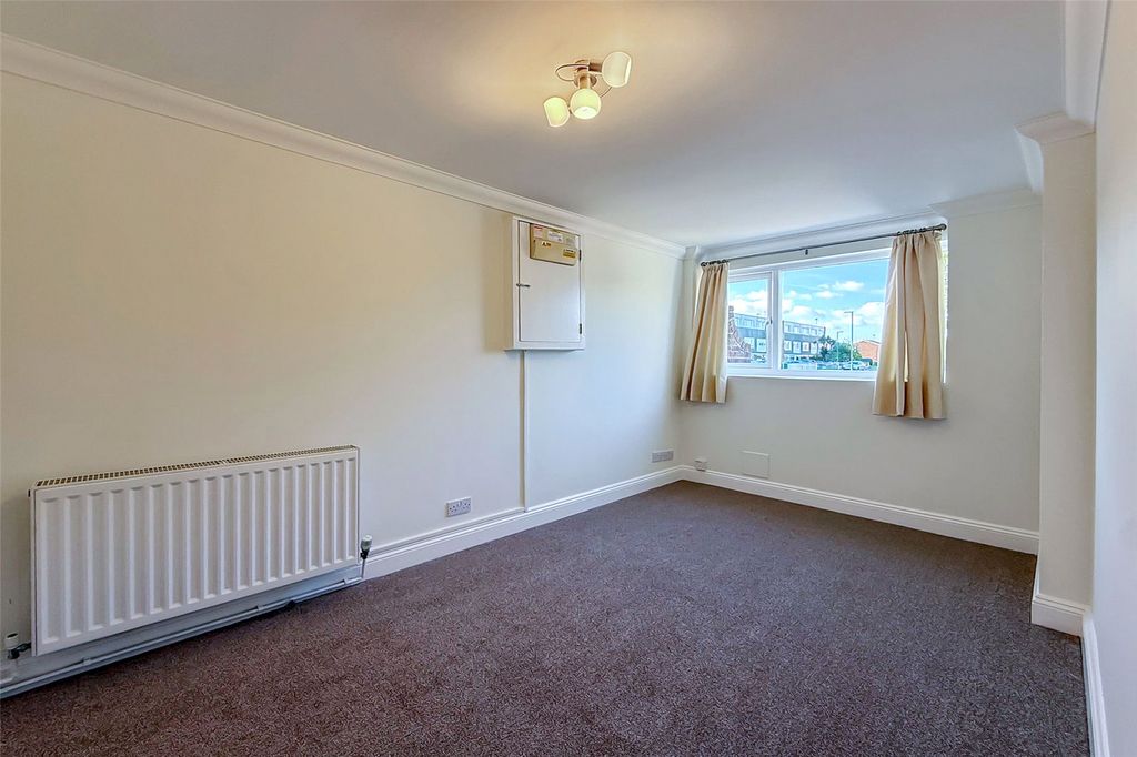 Property photo 3 of 16 Picture No. 11