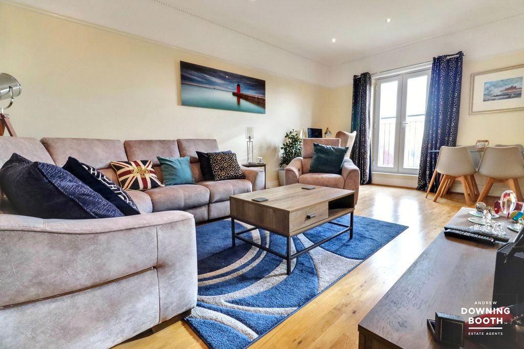 Property photo 2 of 24