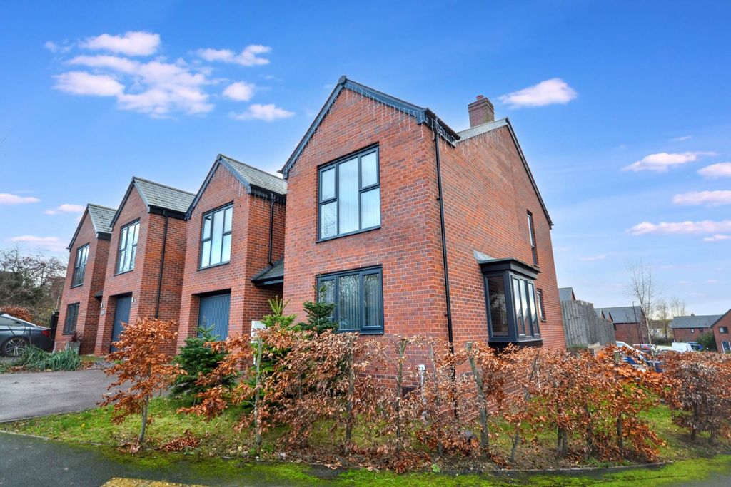 Property photo 1 of 29