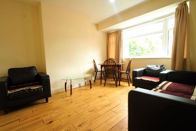 Property photo 2 of 9 Photo 9