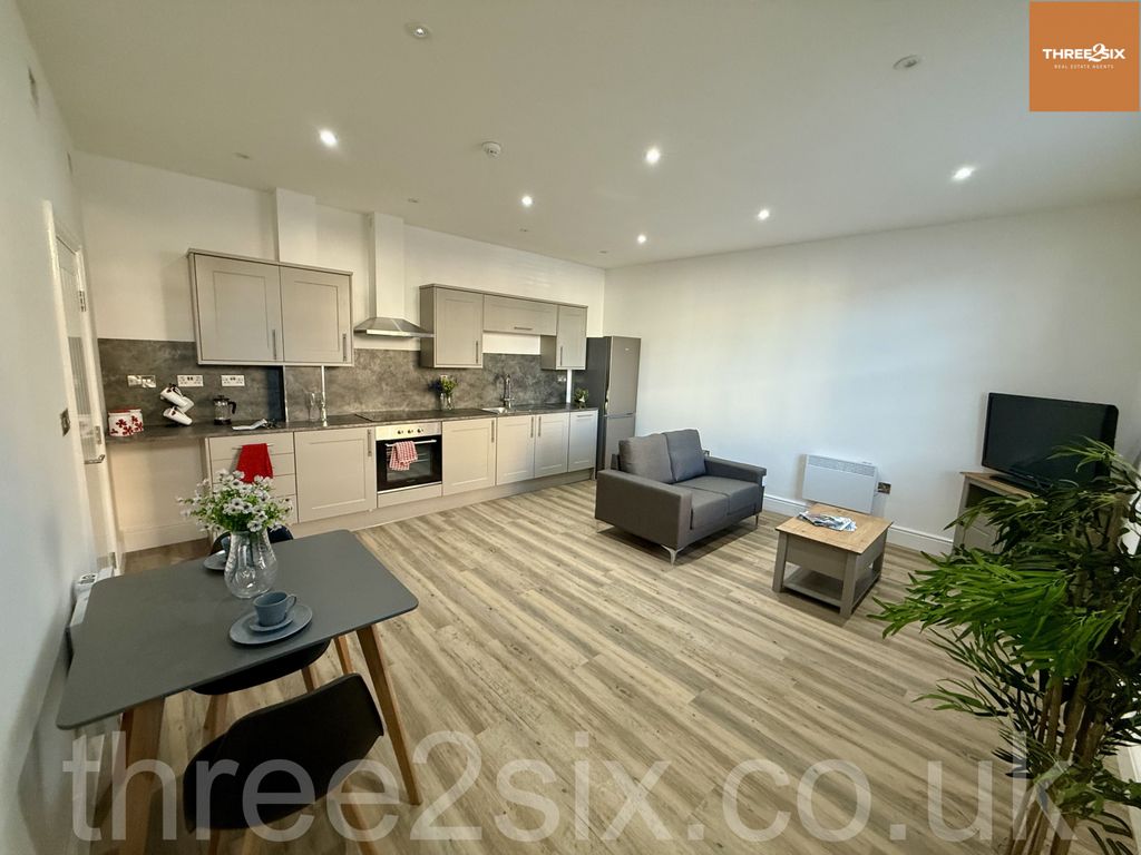 Property photo 2 of 6 Gallery