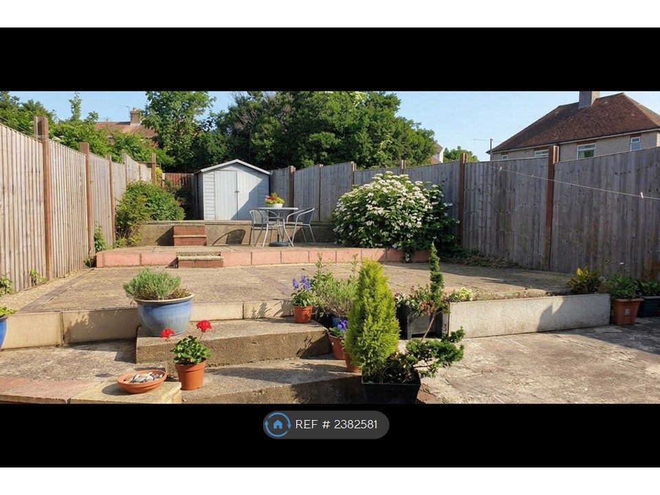 Property photo 2 of 10 Garden