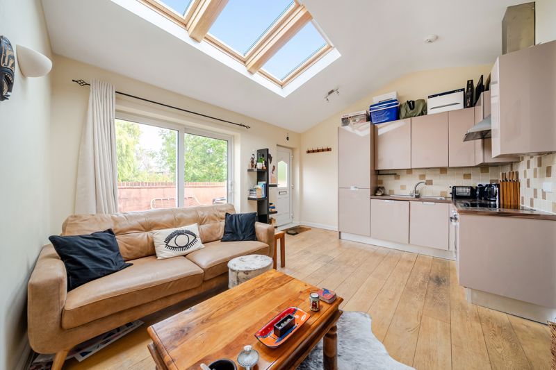 Property photo 3 of 10 Photo 3