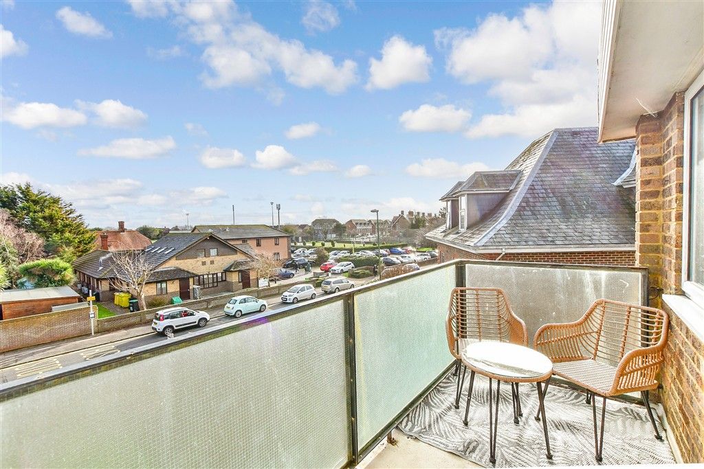 Property photo 2 of 9 Balcony / Terrace