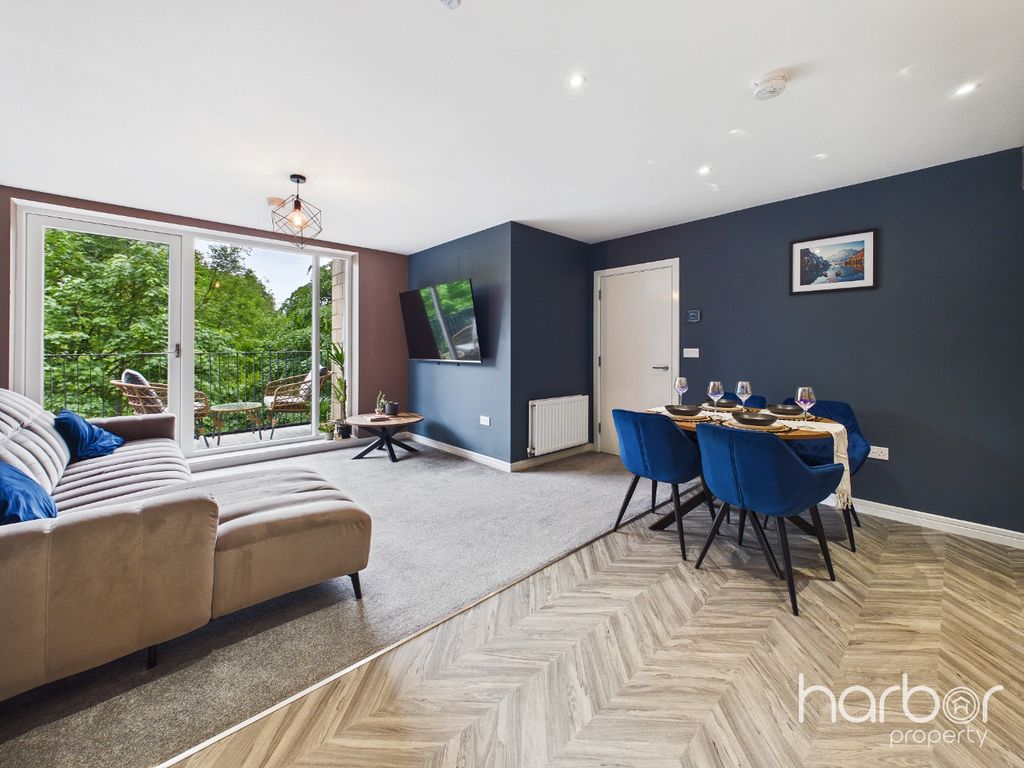 Property photo 2 of 17 5254045