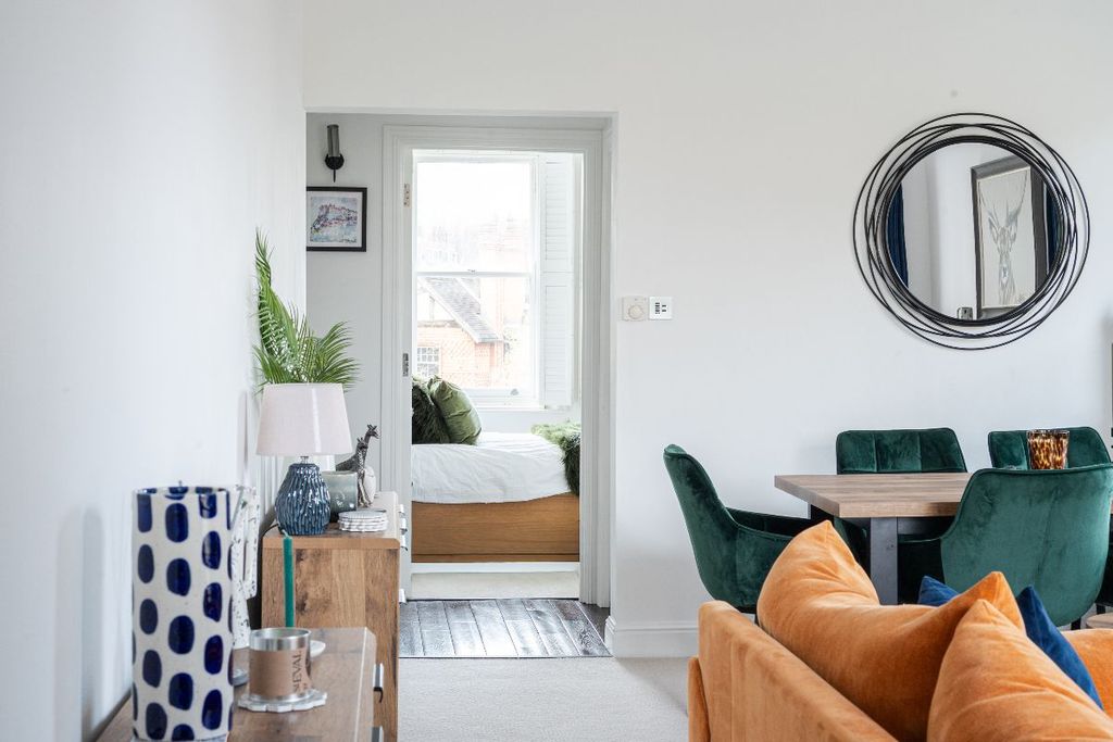 Property photo 1 of 28